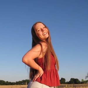 Meet your Posher, Avery